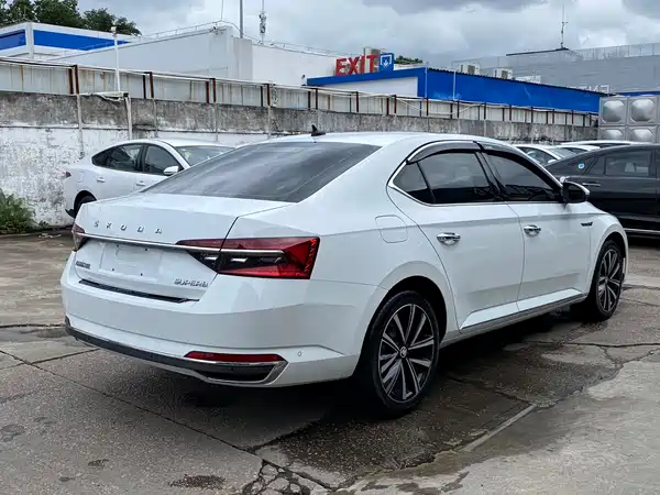 Skoda Superb 2022