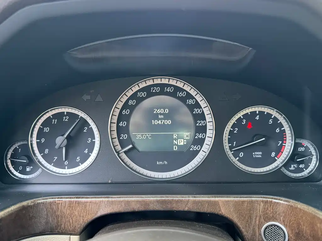 Mercedes-Benz E-Class 2010