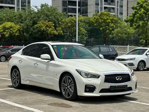 Infiniti Q50 2014