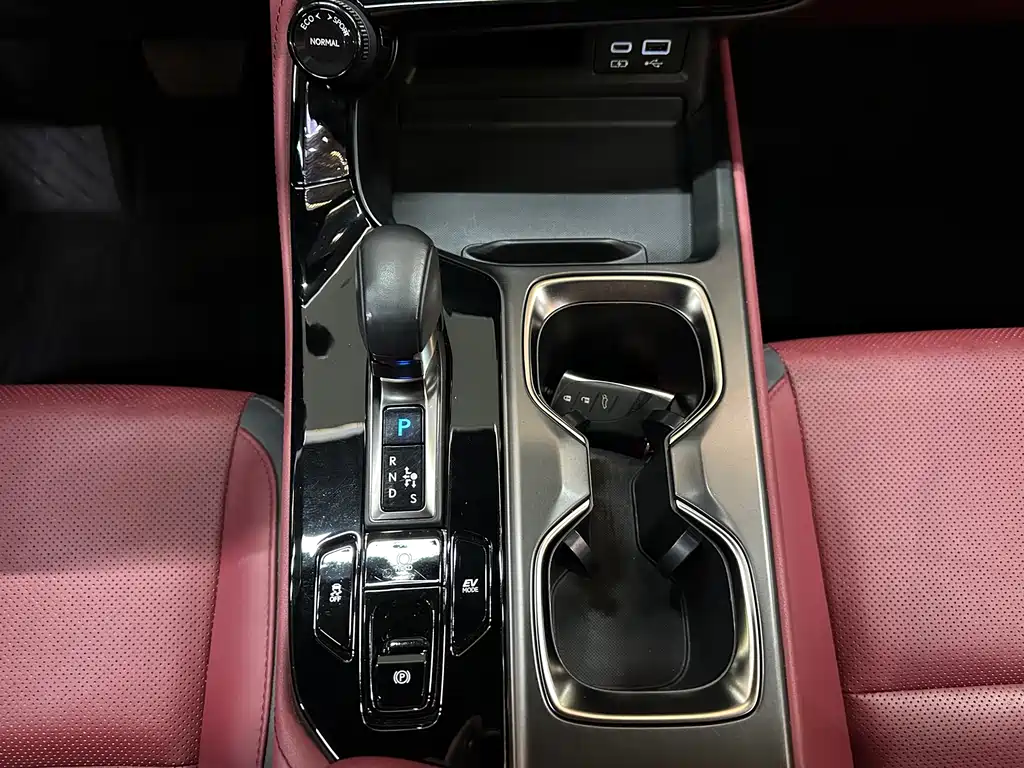 Lexus NX 2023 — фото 12