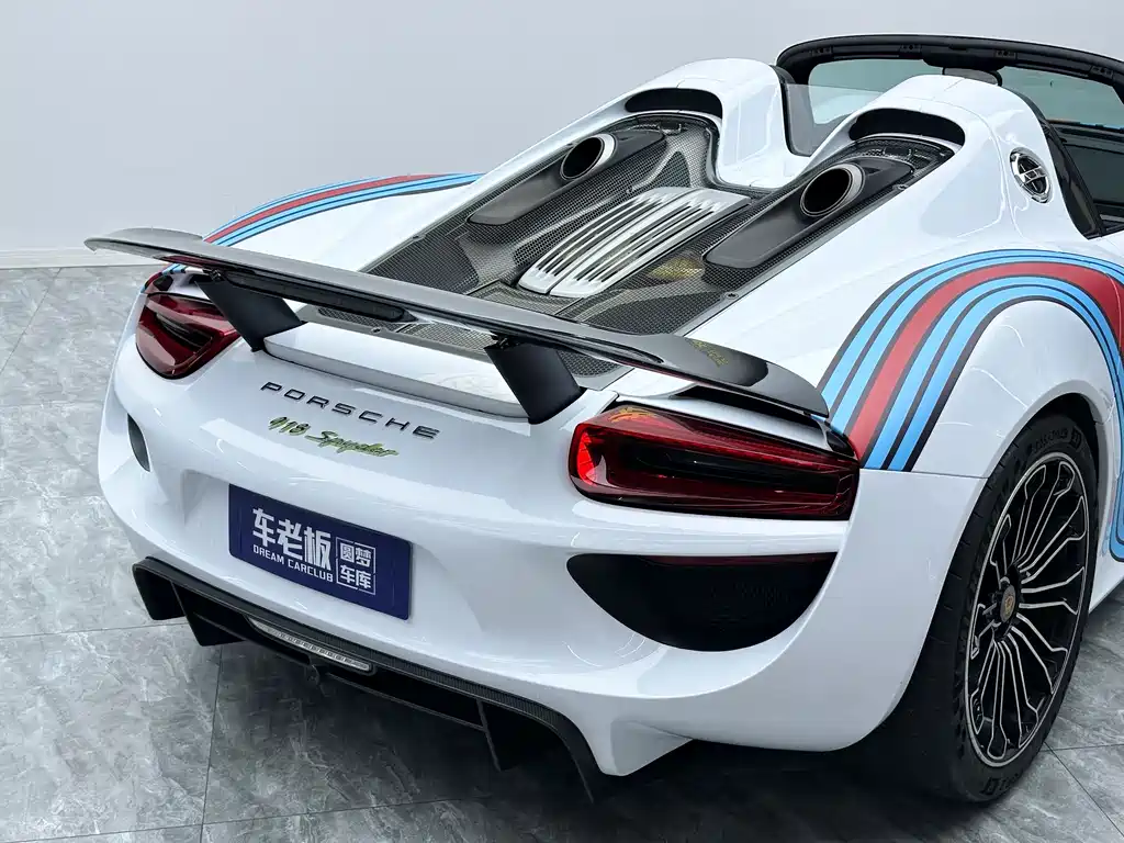 Porsche 918 Spyder 2015 — фото 42