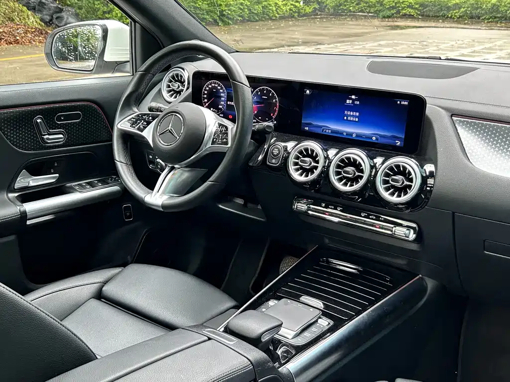 Mercedes-Benz GLA 2024 — фото 12