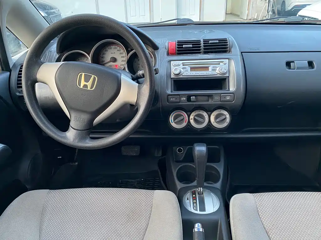 Honda Fit 2008 — фото 4