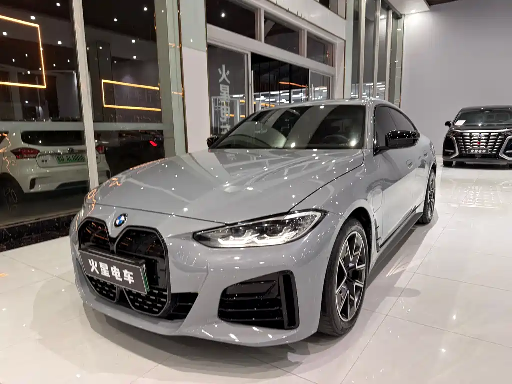 BMW i4 2025 — фото 1
