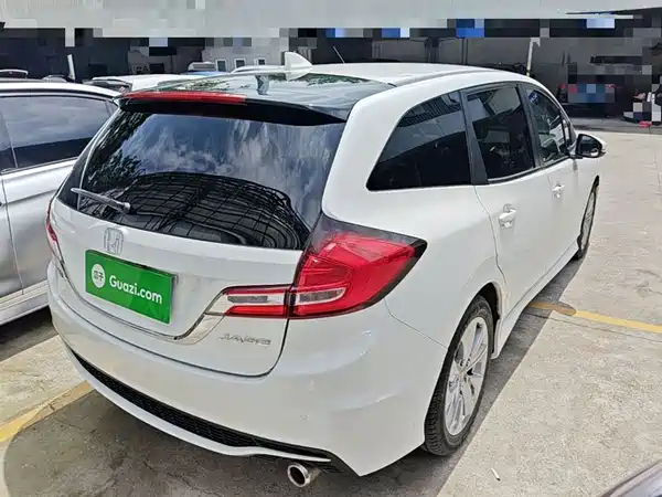 Honda Jade 2017