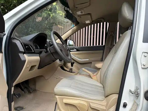 Baojun 730 2015