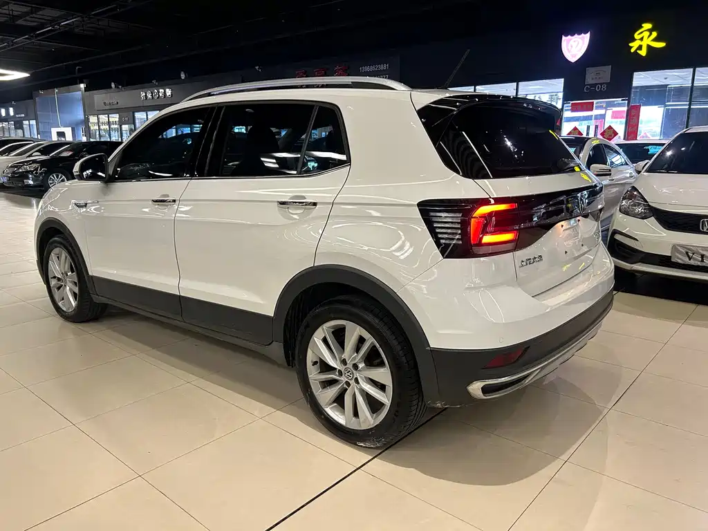 Volkswagen T-Cross 2019 — фото 10