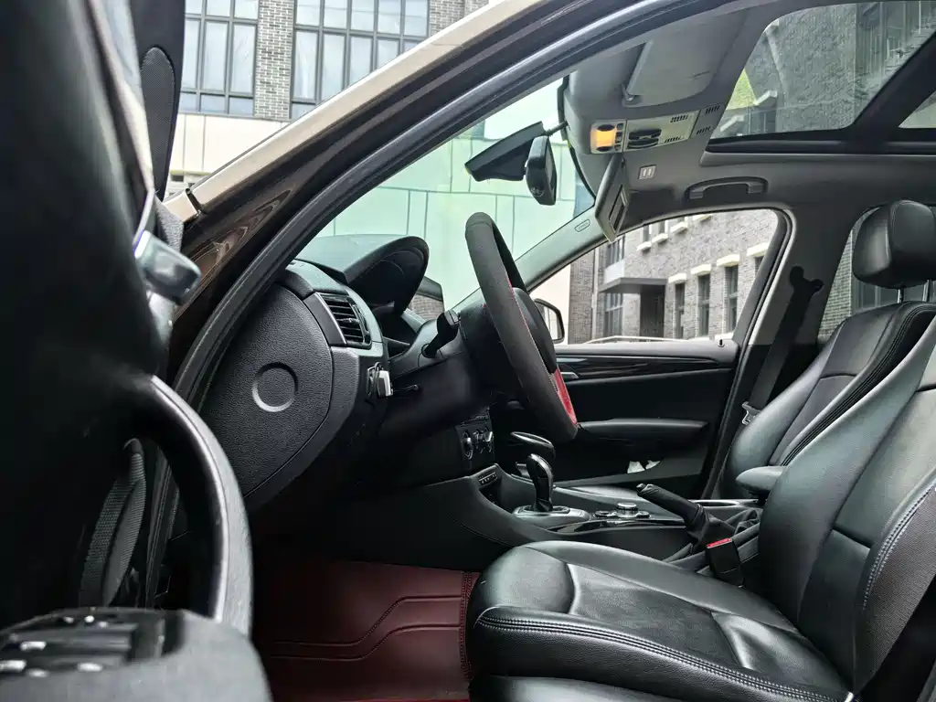 BMW X1 2015 — фото 19