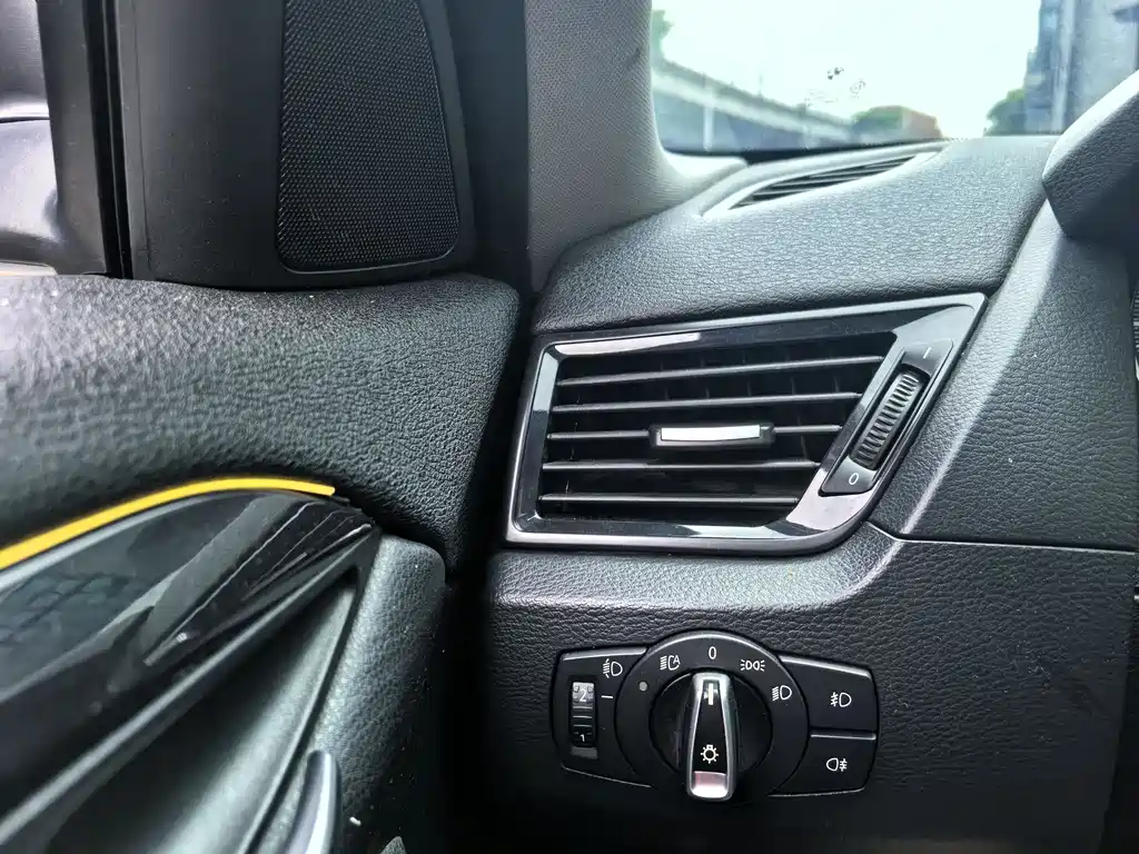 BMW X1 2015 — фото 29