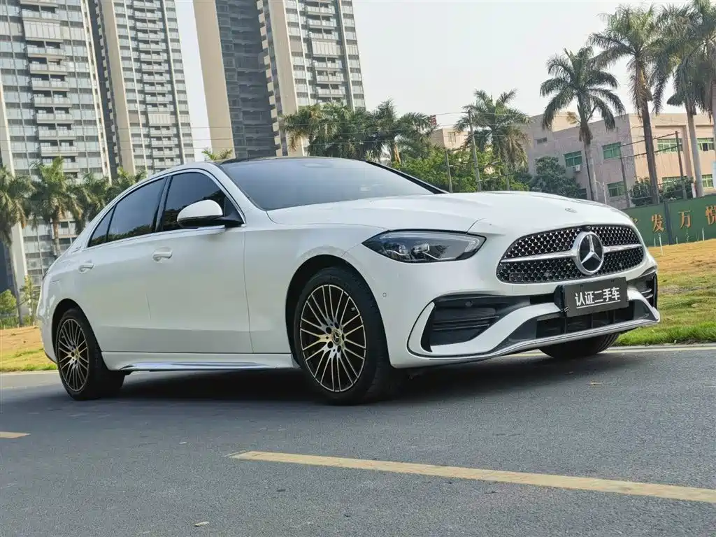 Mercedes-Benz C-Class 2023 — фото 3
