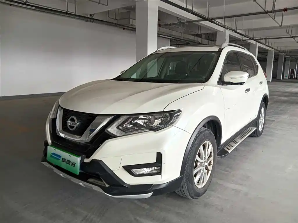 Nissan X-Trail 2017 — фото 1