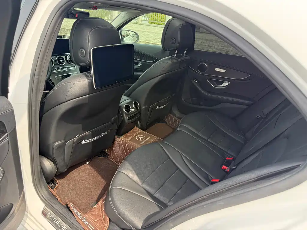 Mercedes-Benz C-Class 2019 — фото 10