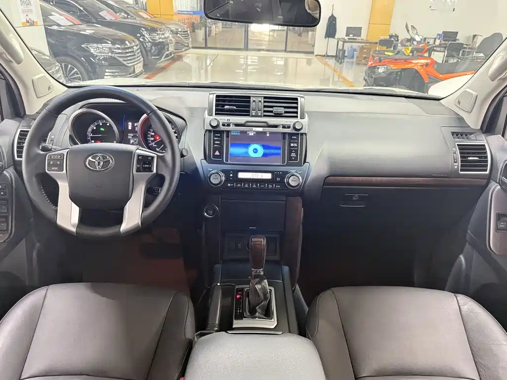 Toyota Prado 2017 — фото 12