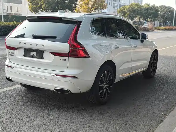 Volvo XC60 2021