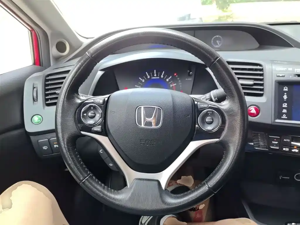 Honda Civic 2015 — фото 11