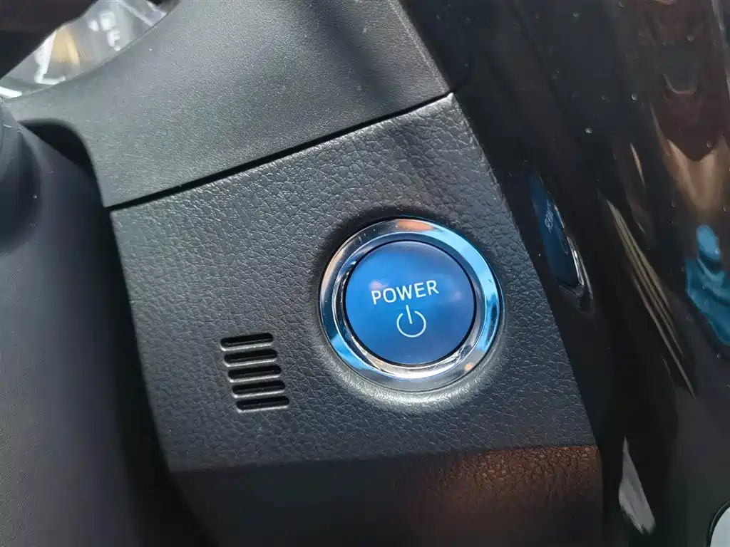 Toyota Corolla Hybrid 2022 — фото 15