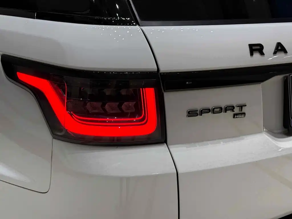 Land Rover Sport 2021 — фото 10