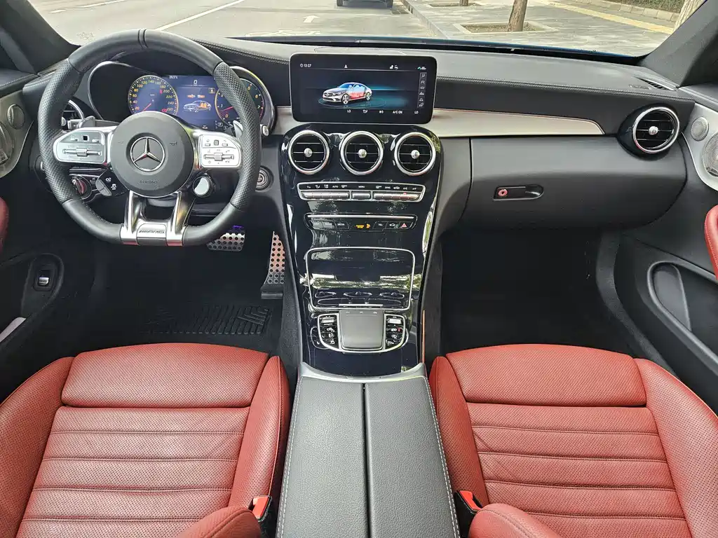 Mercedes-Benz C-Class AMG 2023 — фото 7