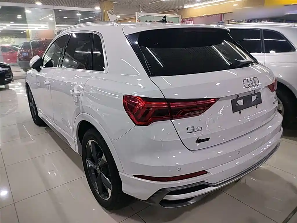 Audi Q3 2020 — фото 5
