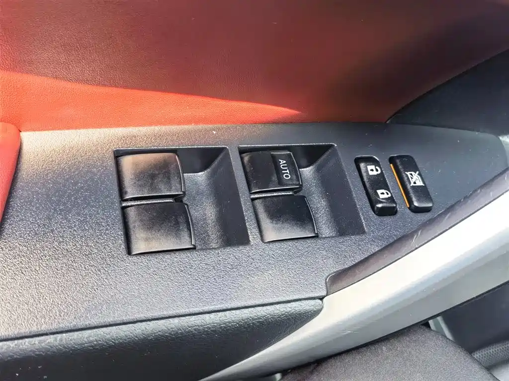 Toyota Corolla Hybrid 2022 — фото 21
