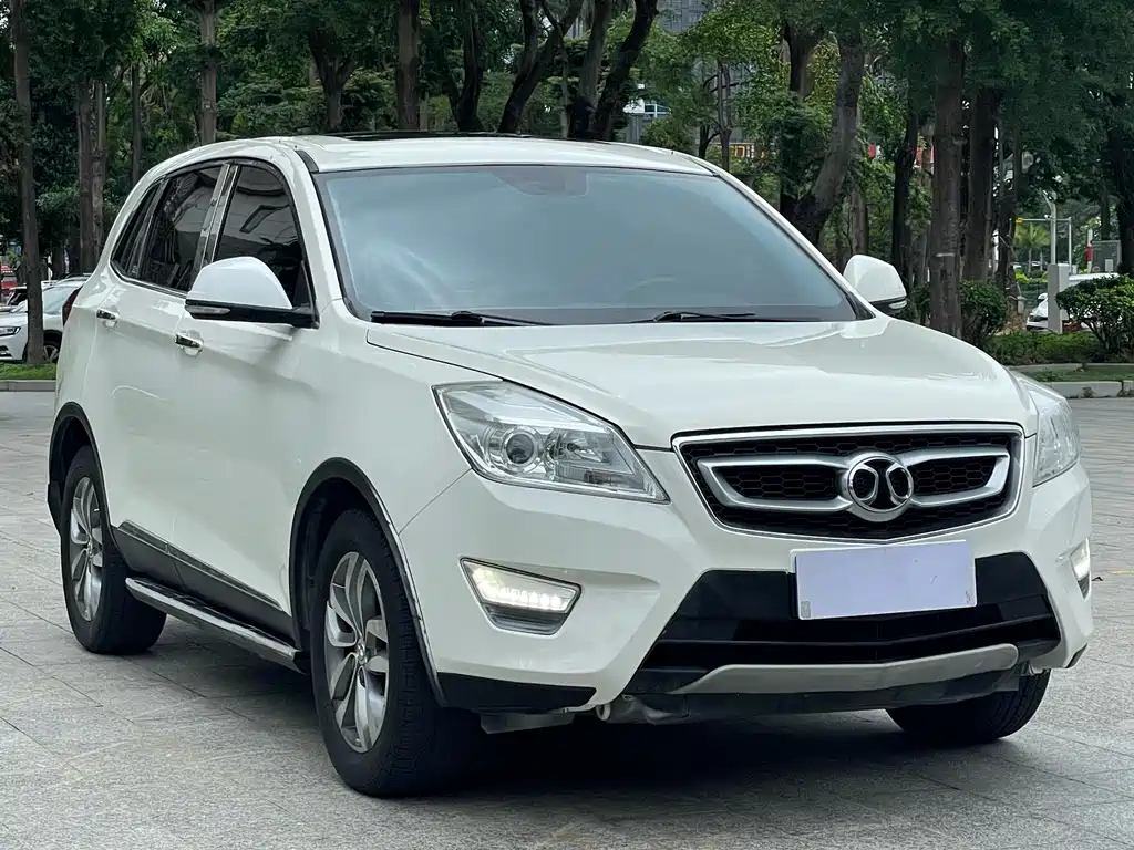 BAIC Senova X65 2017 — фото 3