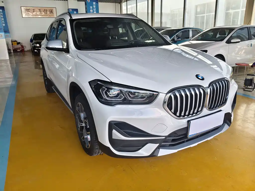 BMW X1 2022 — фото 2