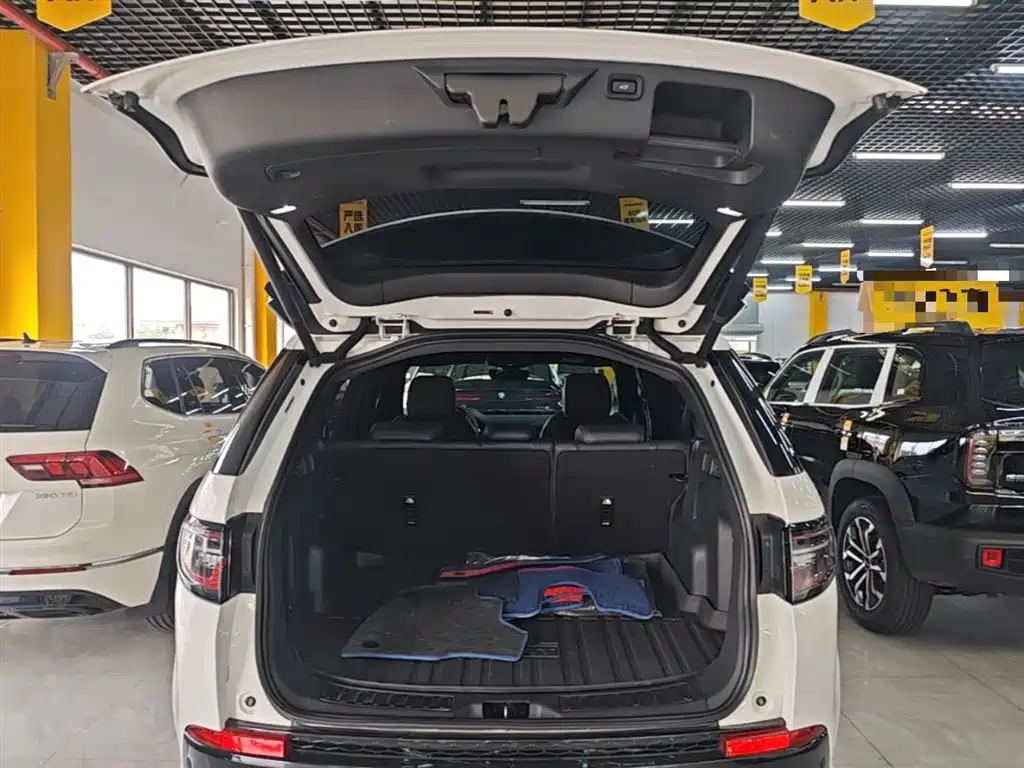 Land Rover Discovery Sport 2021 — фото 18
