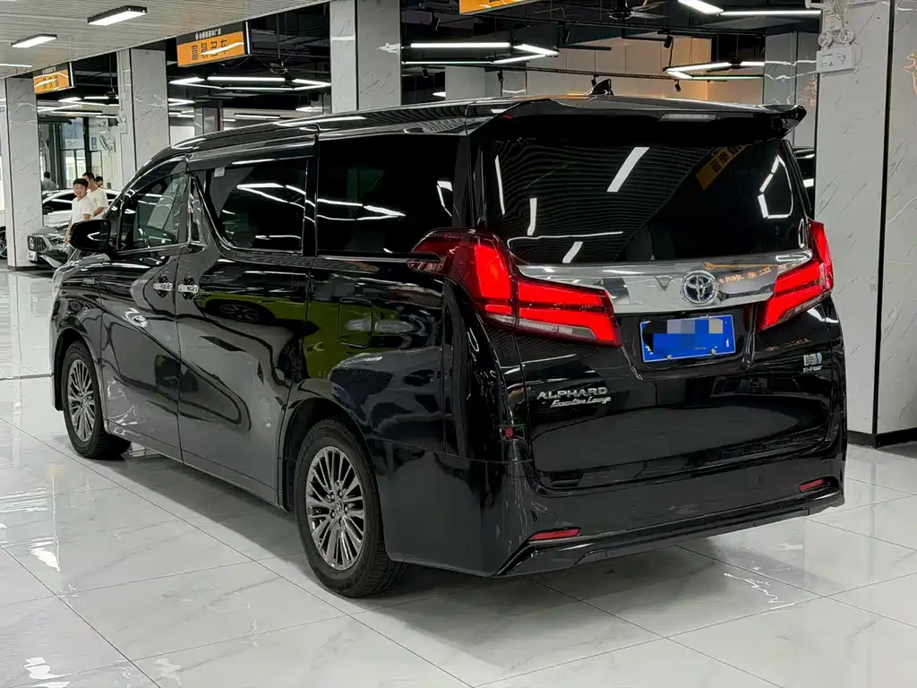 Toyota Alphard 2022