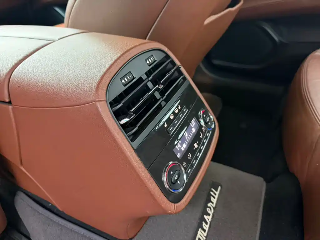 Maserati Quattroporte 2014