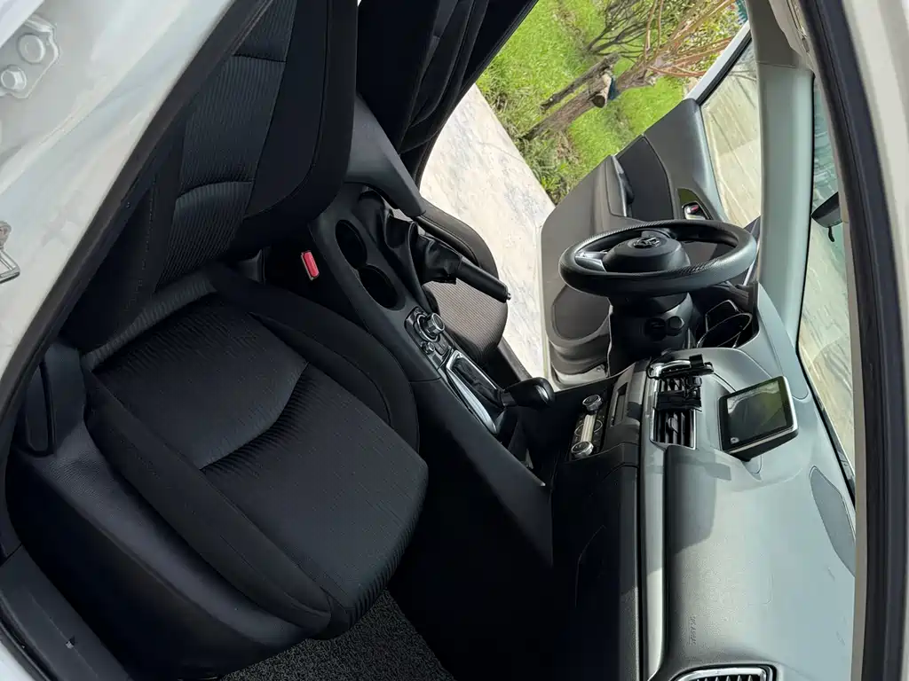 Mazda 3 Angkesela 2016 — фото 11