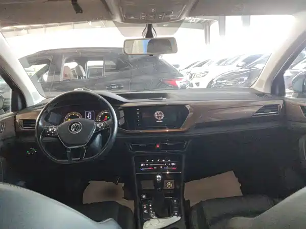 Volkswagen Tharu 2021