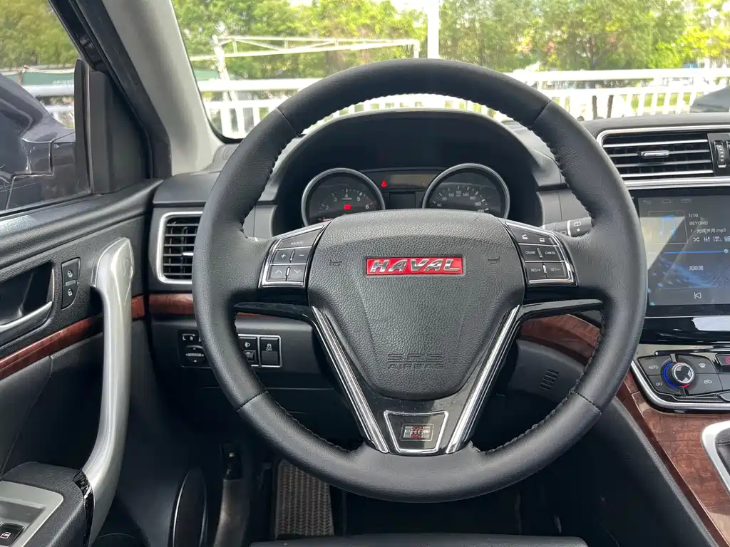 Haval H6 2015 — фото 12