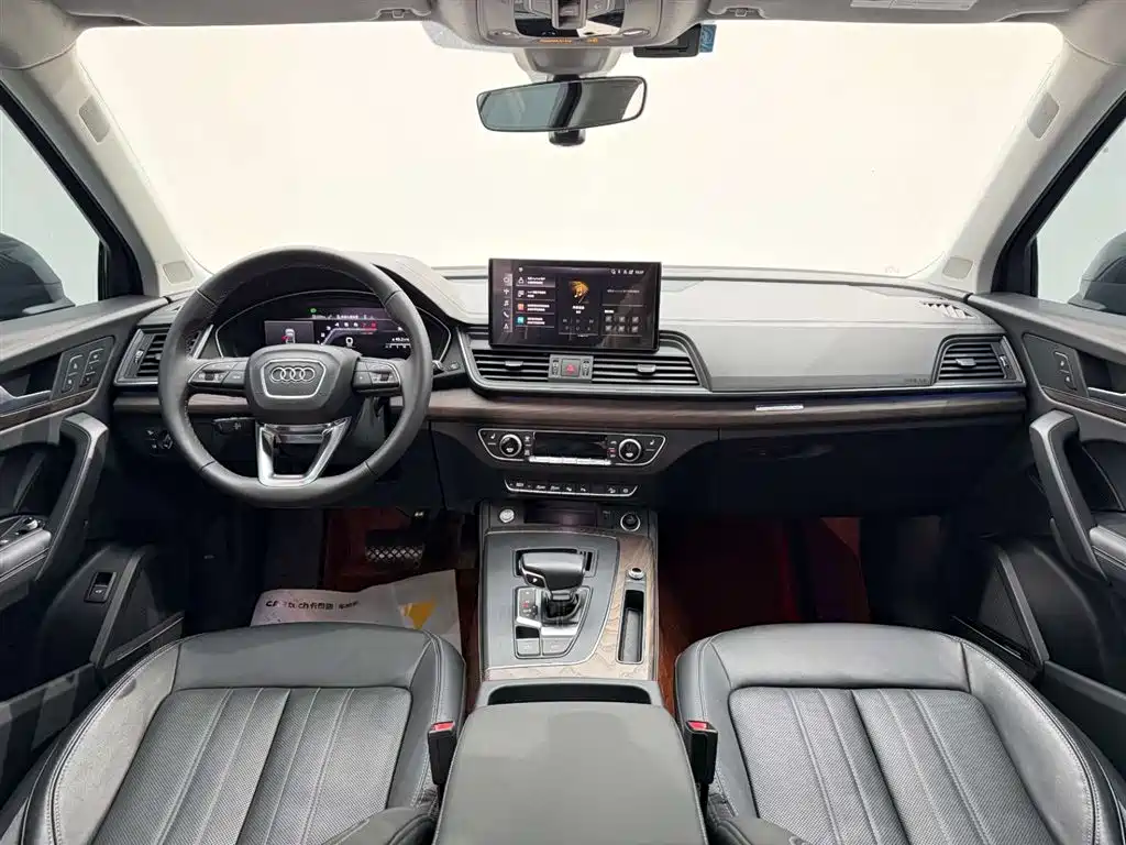 Audi Q5L 2022 — фото 25
