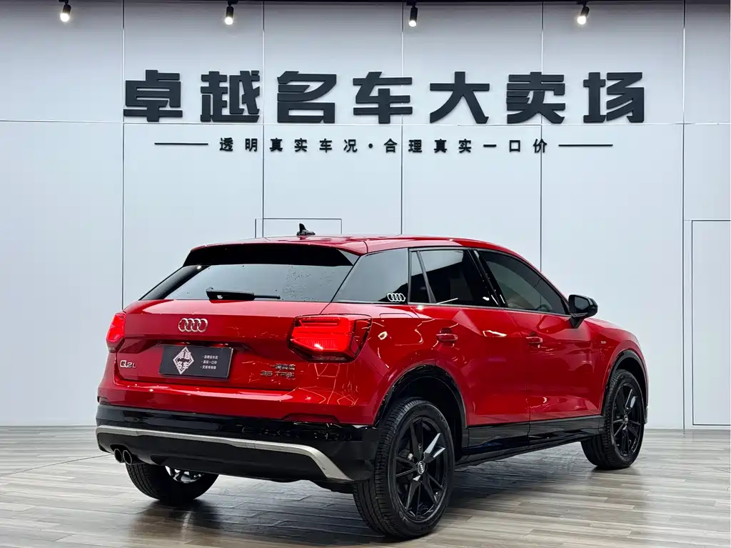 Audi Q2L 2019 — фото 7