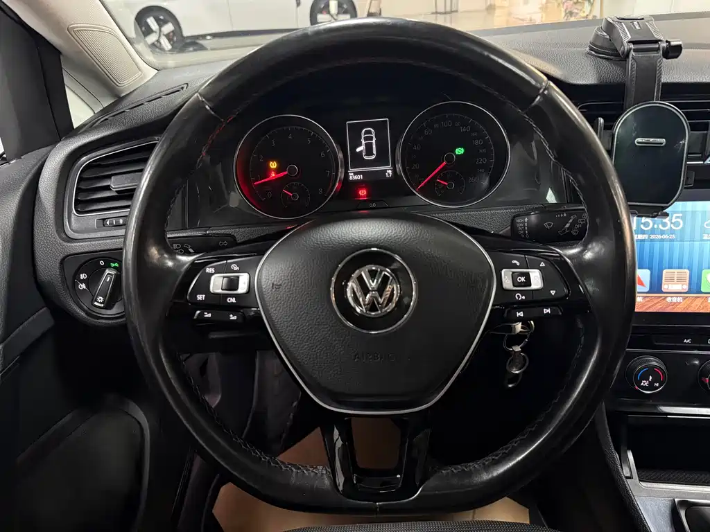Volkswagen Golf 2018 — фото 9