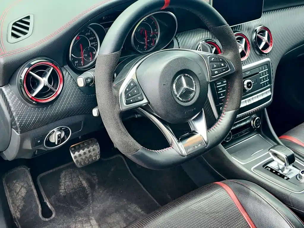 Mercedes-Benz A-Class AMG 2016 — фото 24