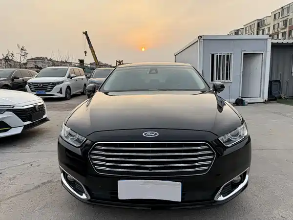 Ford Taurus 2018