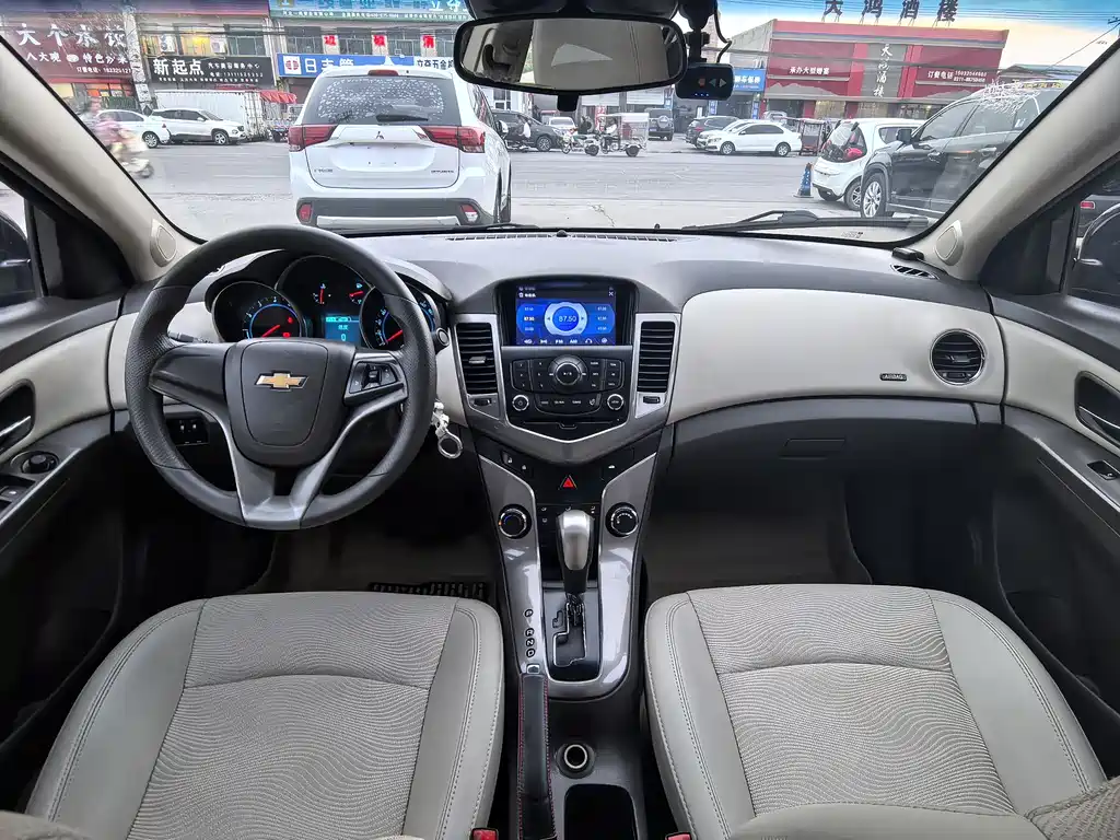 Chevrolet Cruze 2015 — фото 11