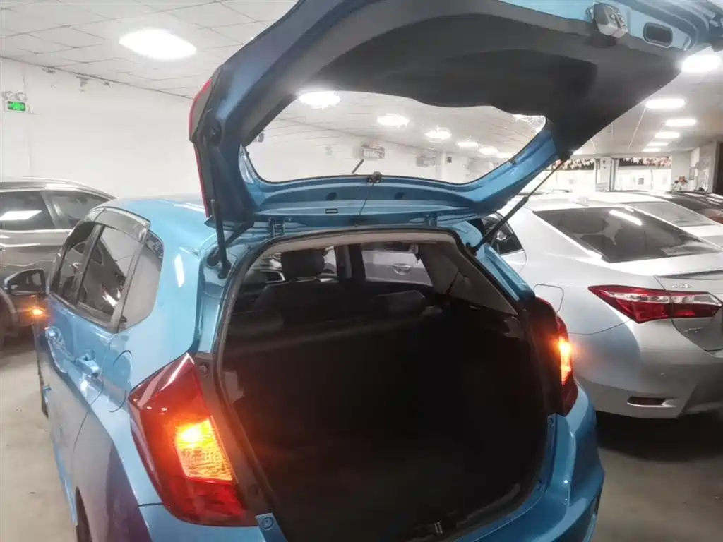 Honda Fit 2018 — фото 19
