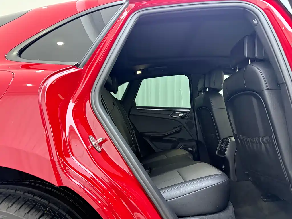 Porsche Macan 2022 — фото 14