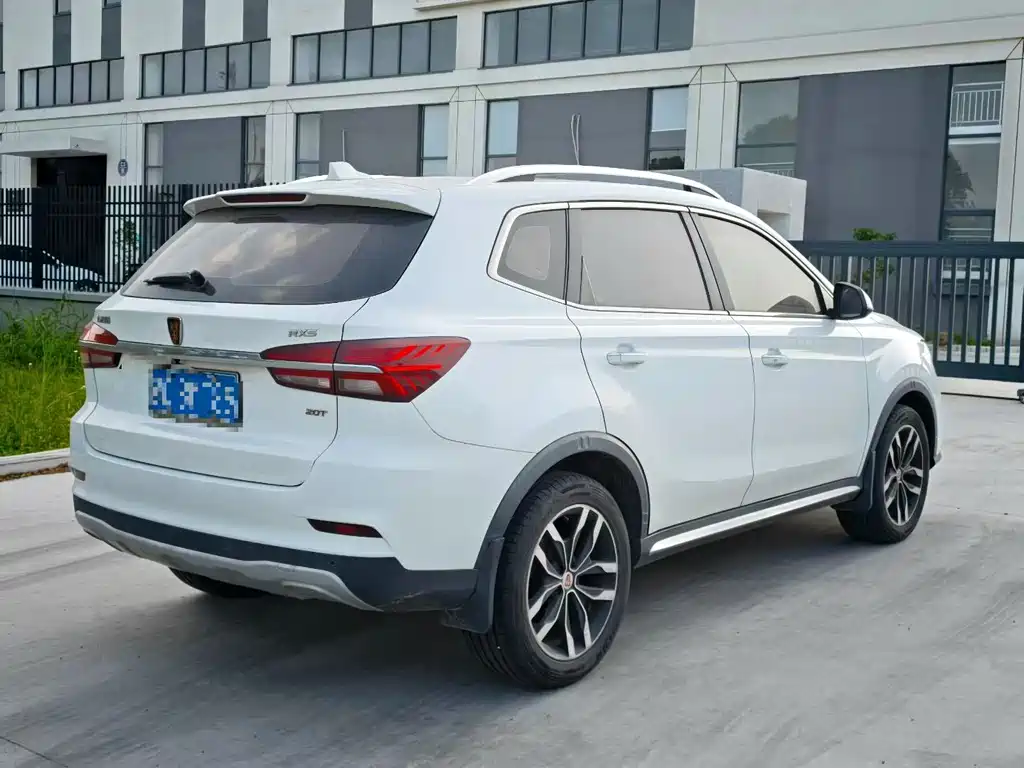 Roewe RX5 2016 — фото 9