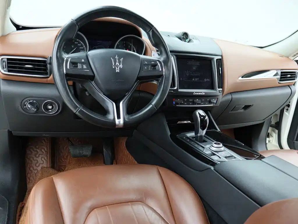 Maserati Levante 2018 — фото 9