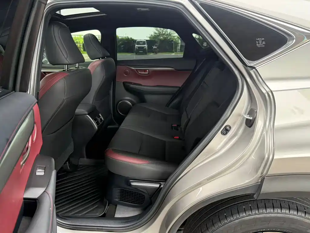Lexus NX 2021