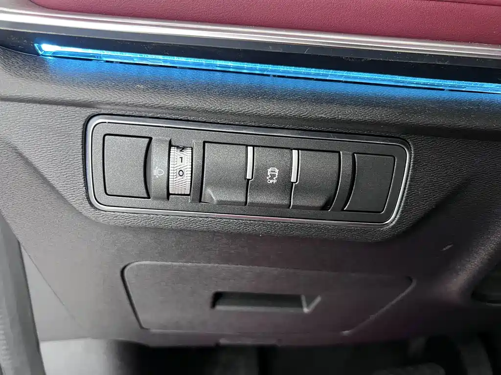 Jetour X70 PLUS 2023 — фото 10