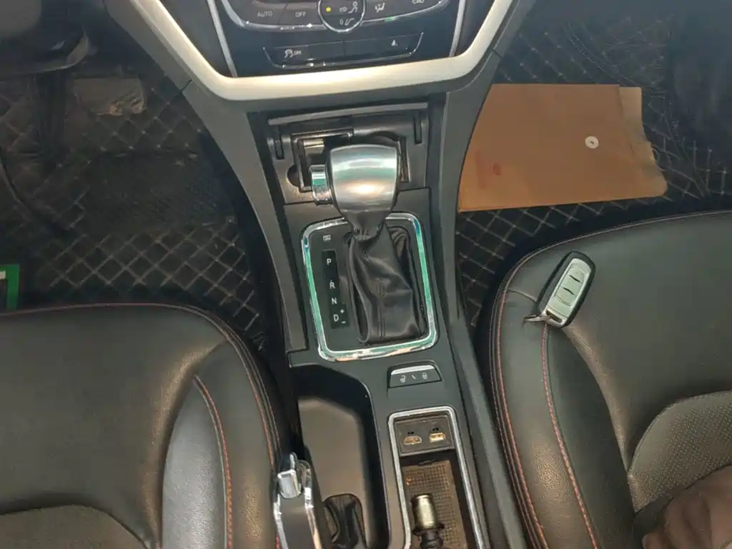 Geely Emgrand 2015 — фото 14