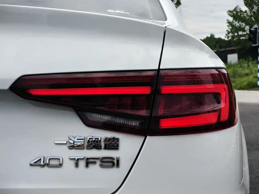Audi A4L 2020 — фото 8