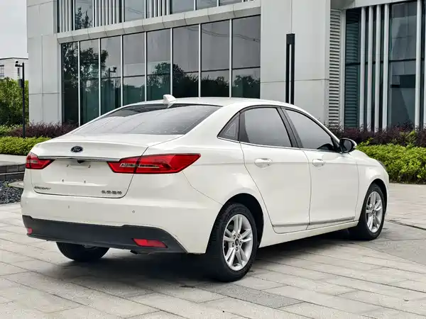 Ford Escort 2020