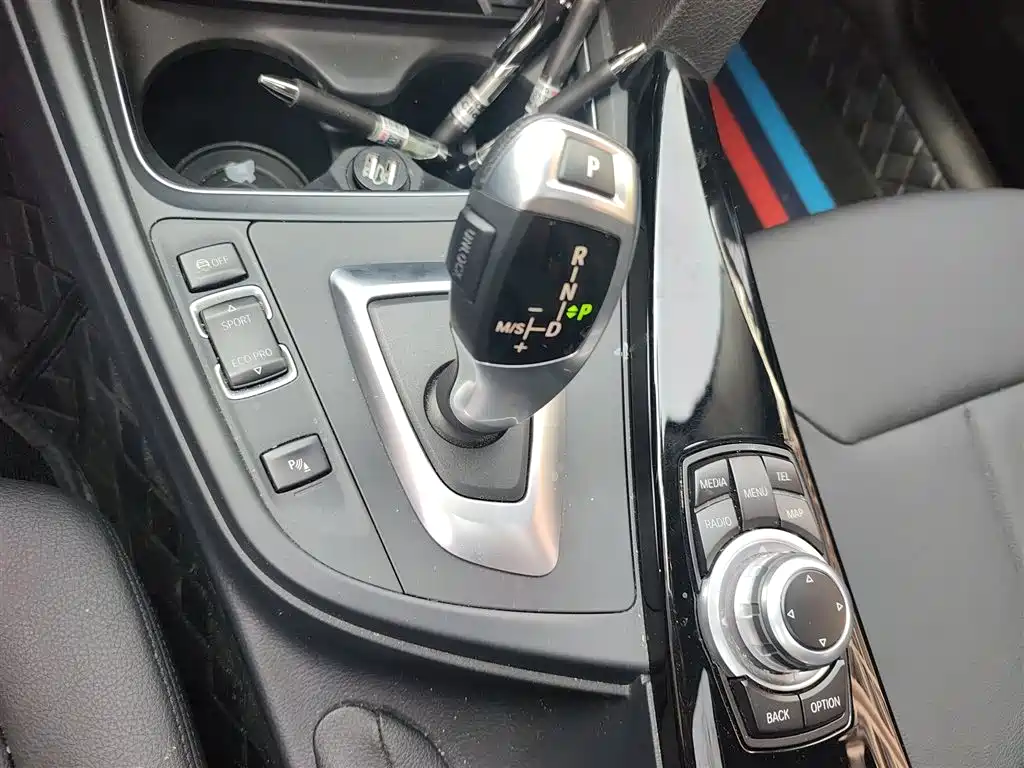 BMW 3 Series 2016 — фото 10