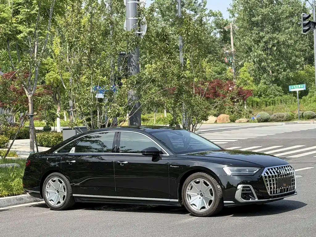 Audi A8 2020 — фото 3