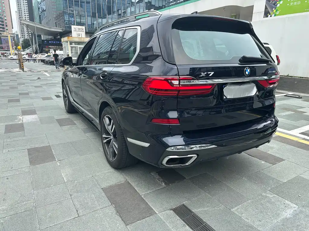 BMW X7 2021 — фото 11